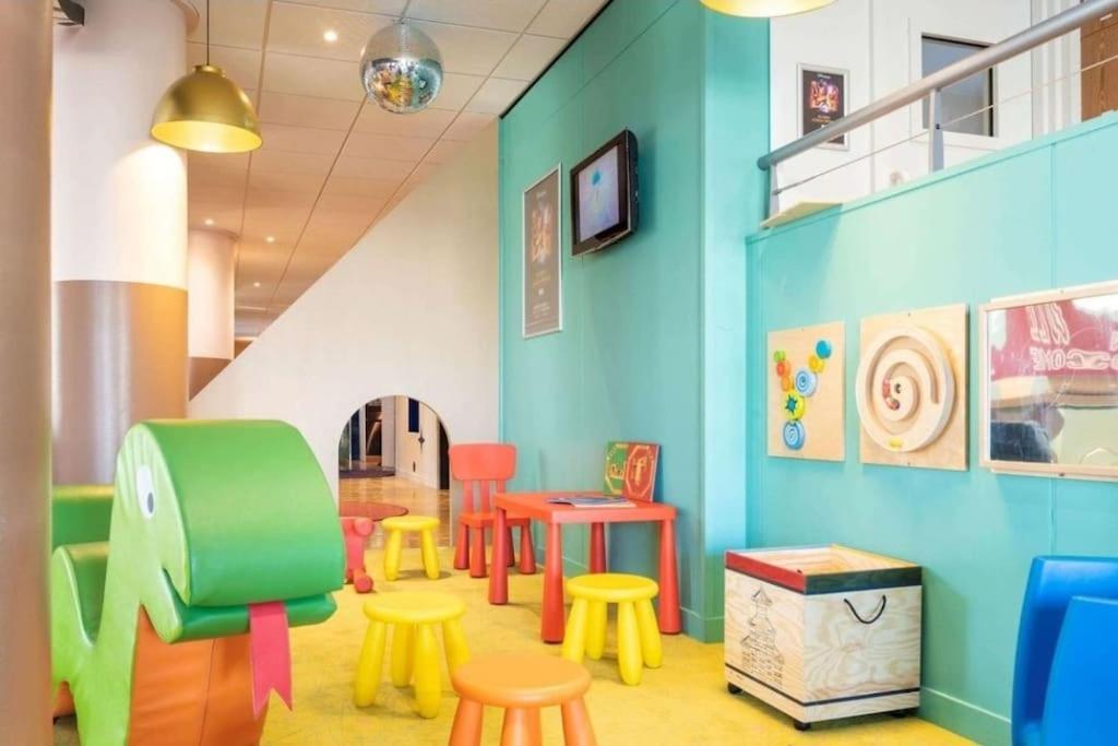 Superbe Appartement A 5 Minutes De Bus De Disneyland セリ エクステリア 写真